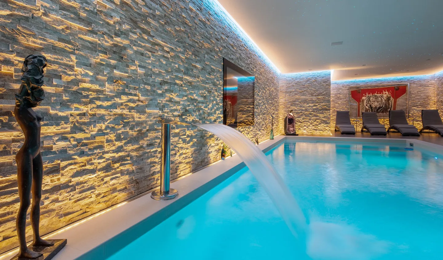 Luxusvilla mit Spa und Seeblick - Foto 10 von 13