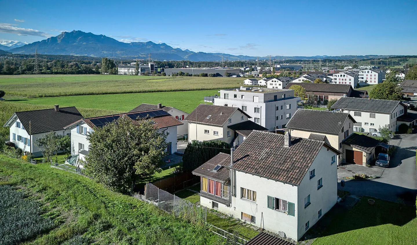 Sonniges, ruhiges Grundstück mit bewilligtem Bauprojekt - Photo 6 sur 7