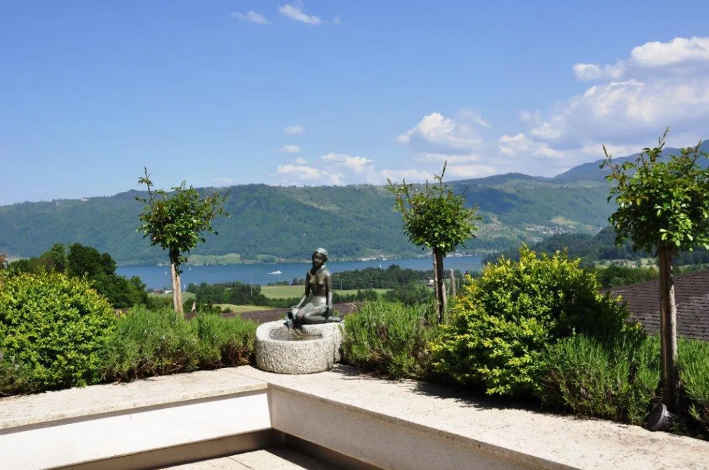 Luxusvilla mit Spa und Seeblick - Foto 13 von 13
