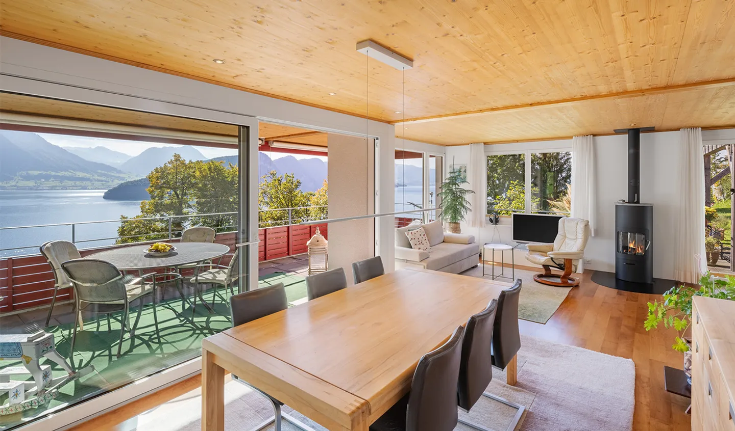 Loge au bord du lac de Lucerne - Vivre avec soleil, vue sur le lac et les montagnes - Photo 3 sur 13