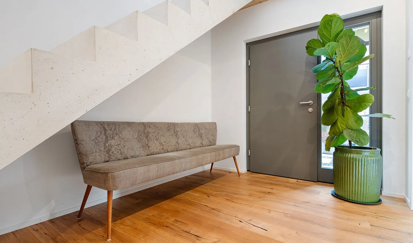 A house as special as its location - 150 m from the lake - Photo 2 of 10