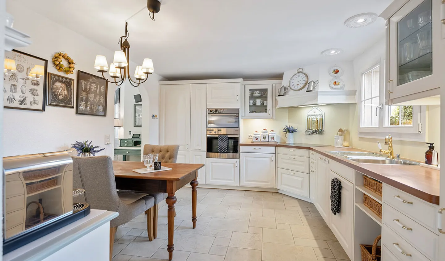 Family Paradise - Detached Family House in Country House Style - Photo 2 of 6