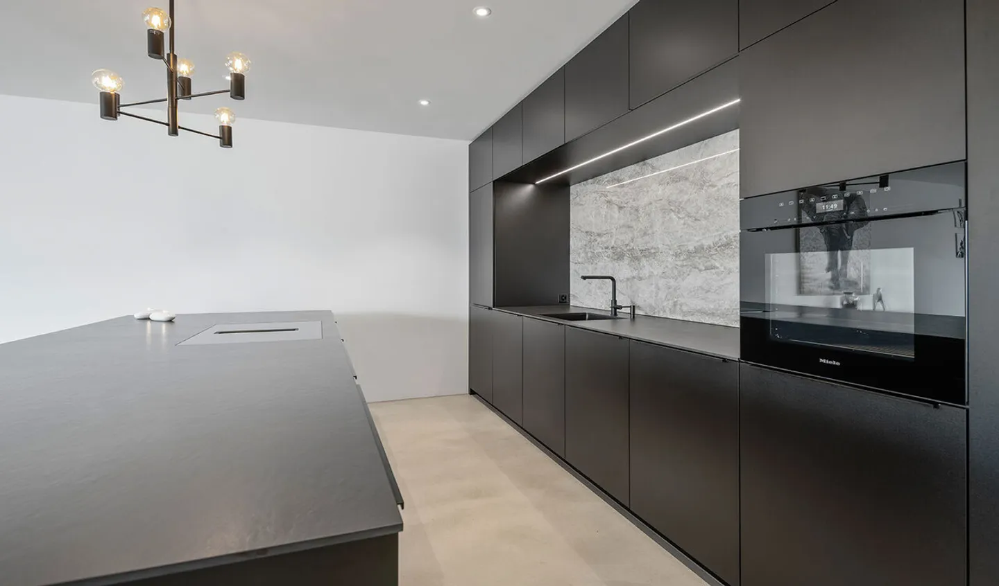 Luxuriöse Attika mit atemberaubendem Blick - Foto 6 von 13