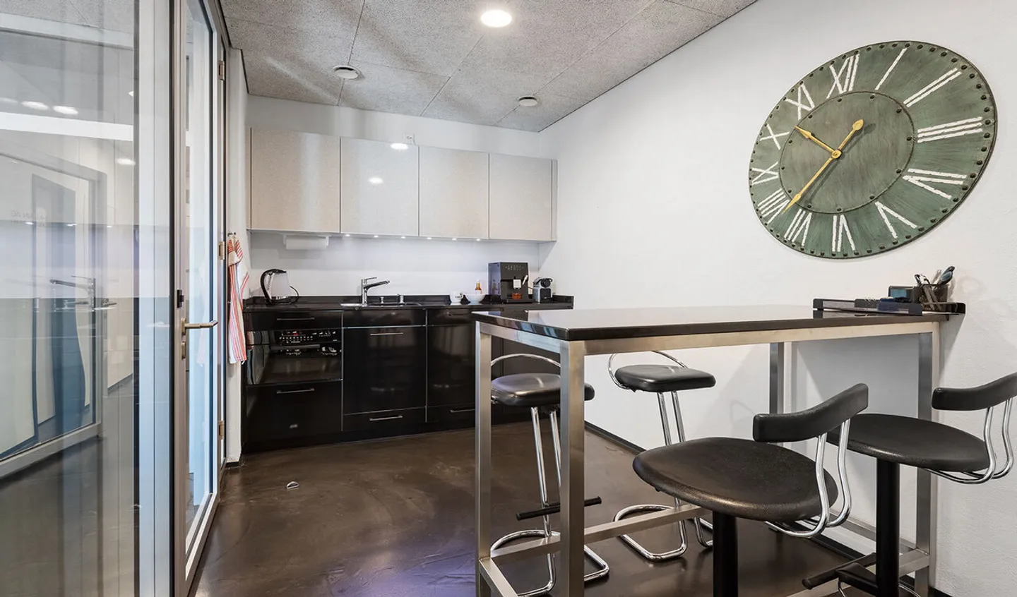 Moderne Officefläche in Zug - Foto 5 von 8