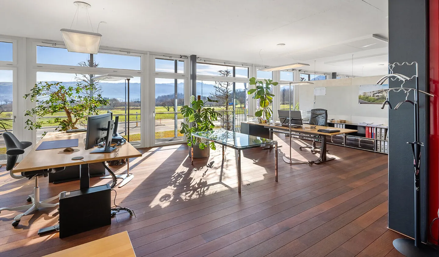 Moderne Officefläche in Zug - Foto 2 von 8