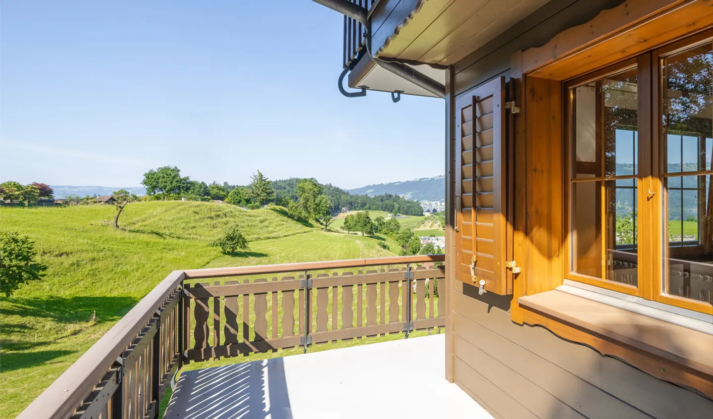 Stilvolles Familienhaus mit Aussicht - Foto 7 von 9