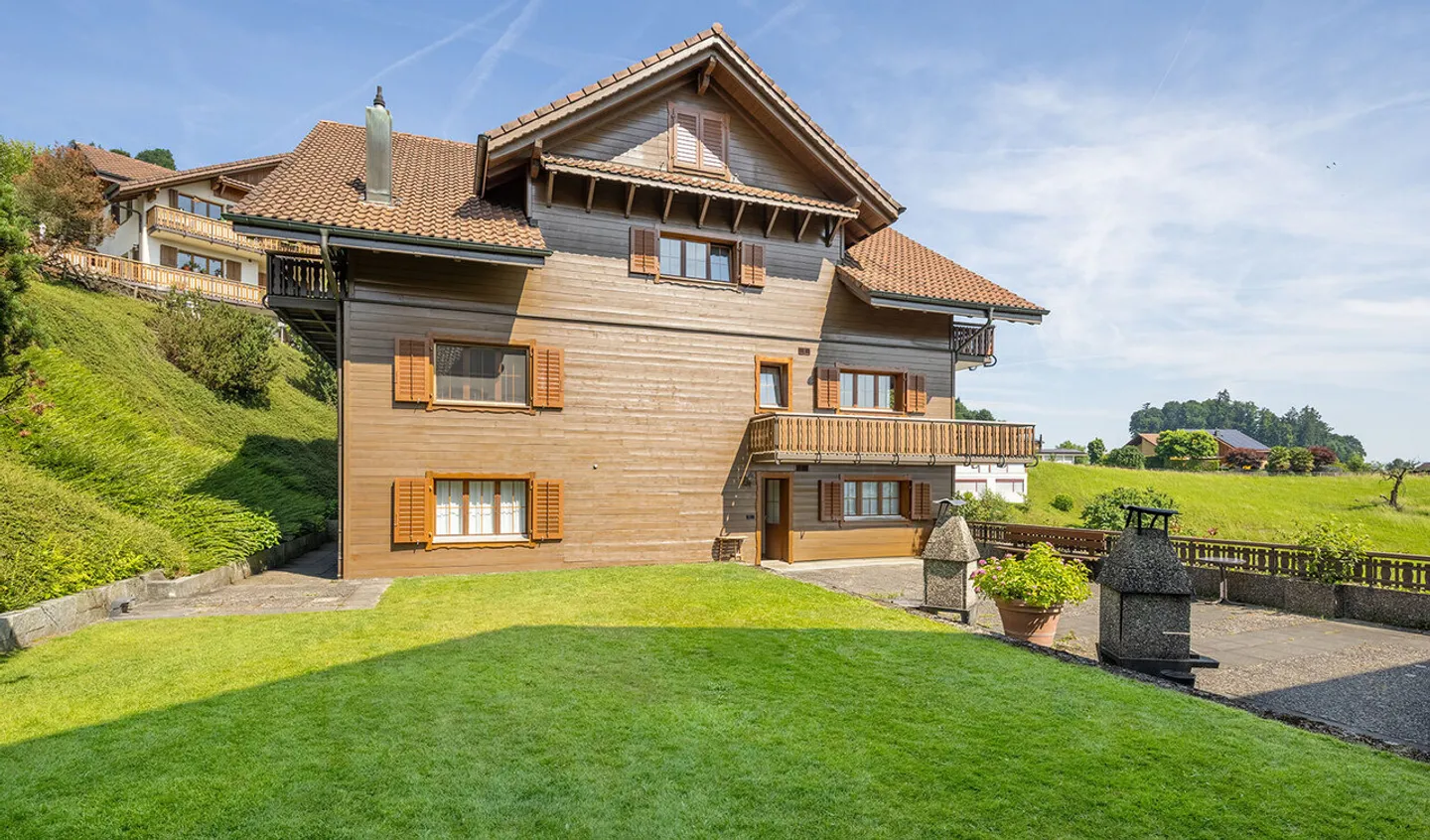 Stilvolles Familienhaus mit Aussicht - Foto 8 von 9