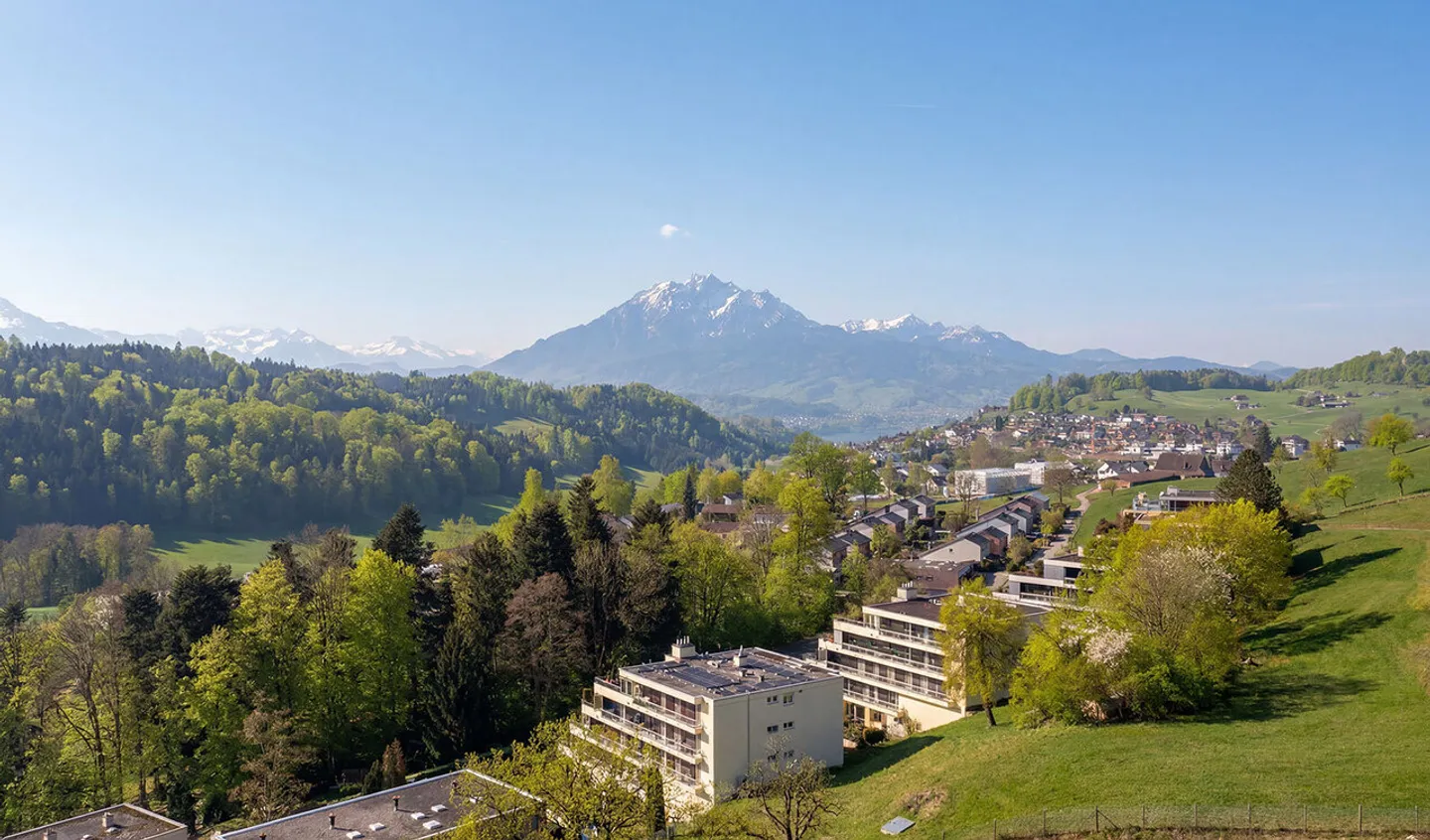 Appartamento con terrazza, fascino e potenziale - Foto 1 di 7