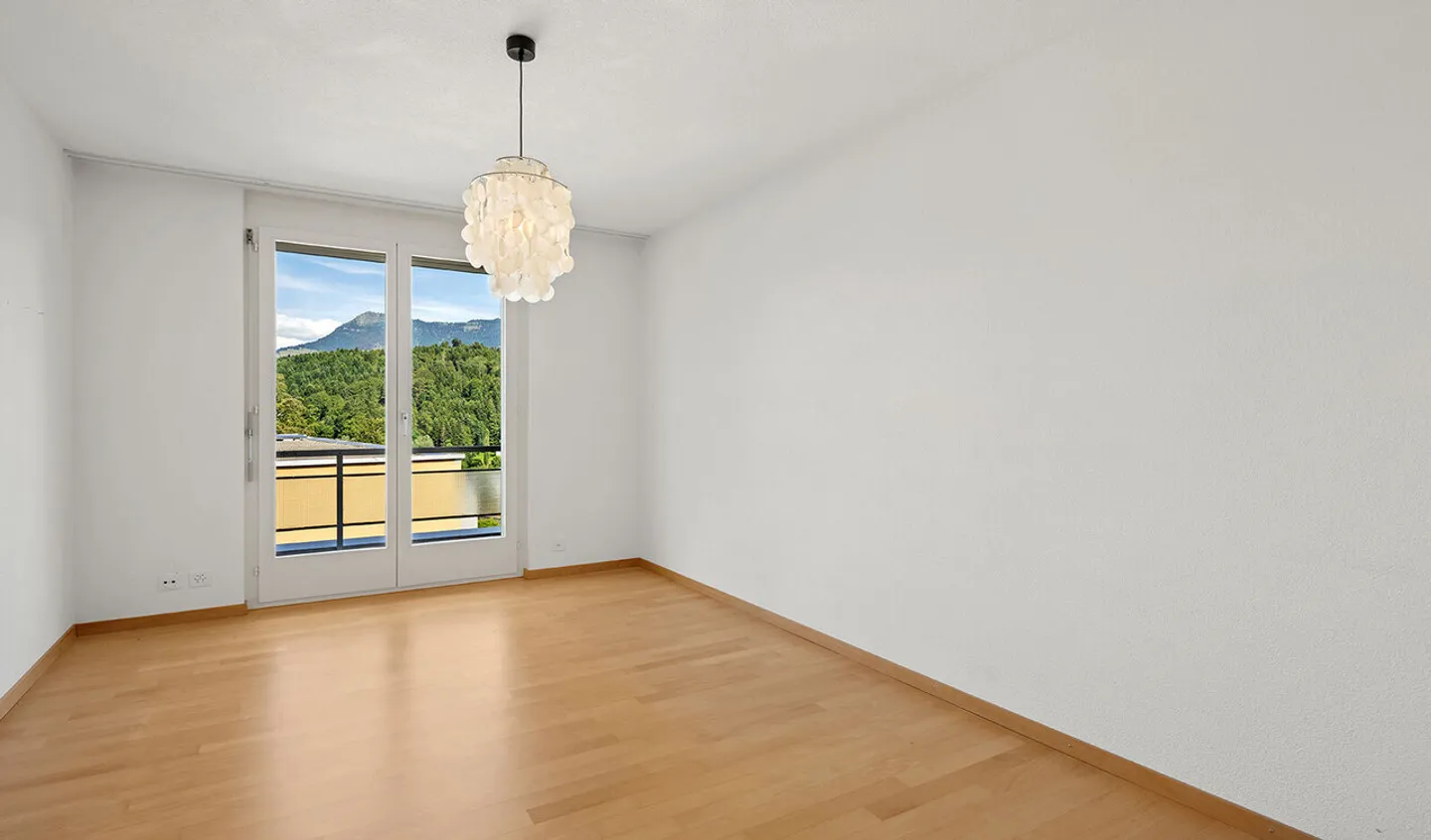Appartamento con terrazza, fascino e potenziale - Foto 4 di 7