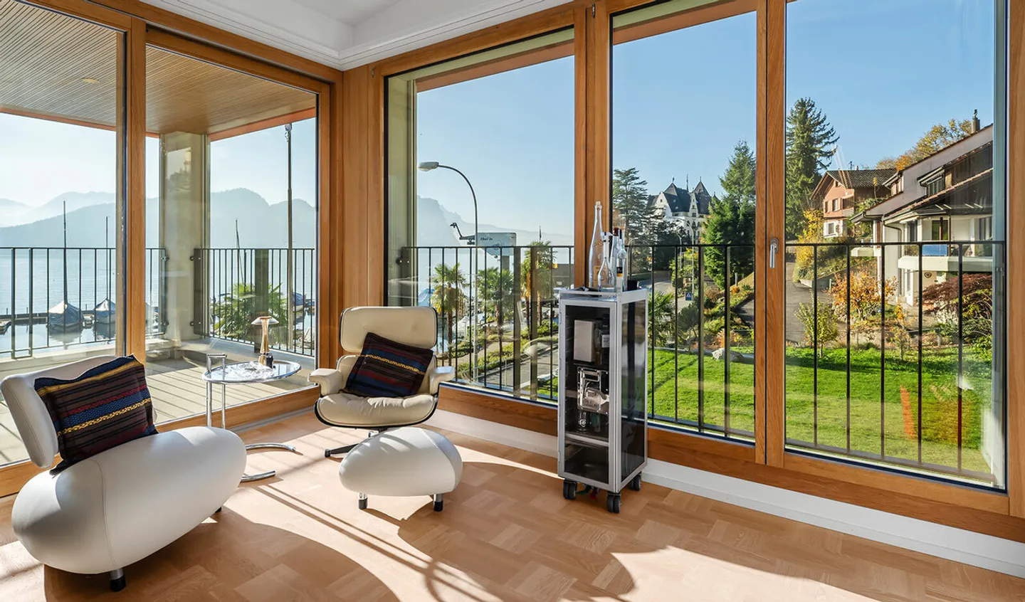 Penthouse apartment with lake view and high living comfort - Photo 3 of 6