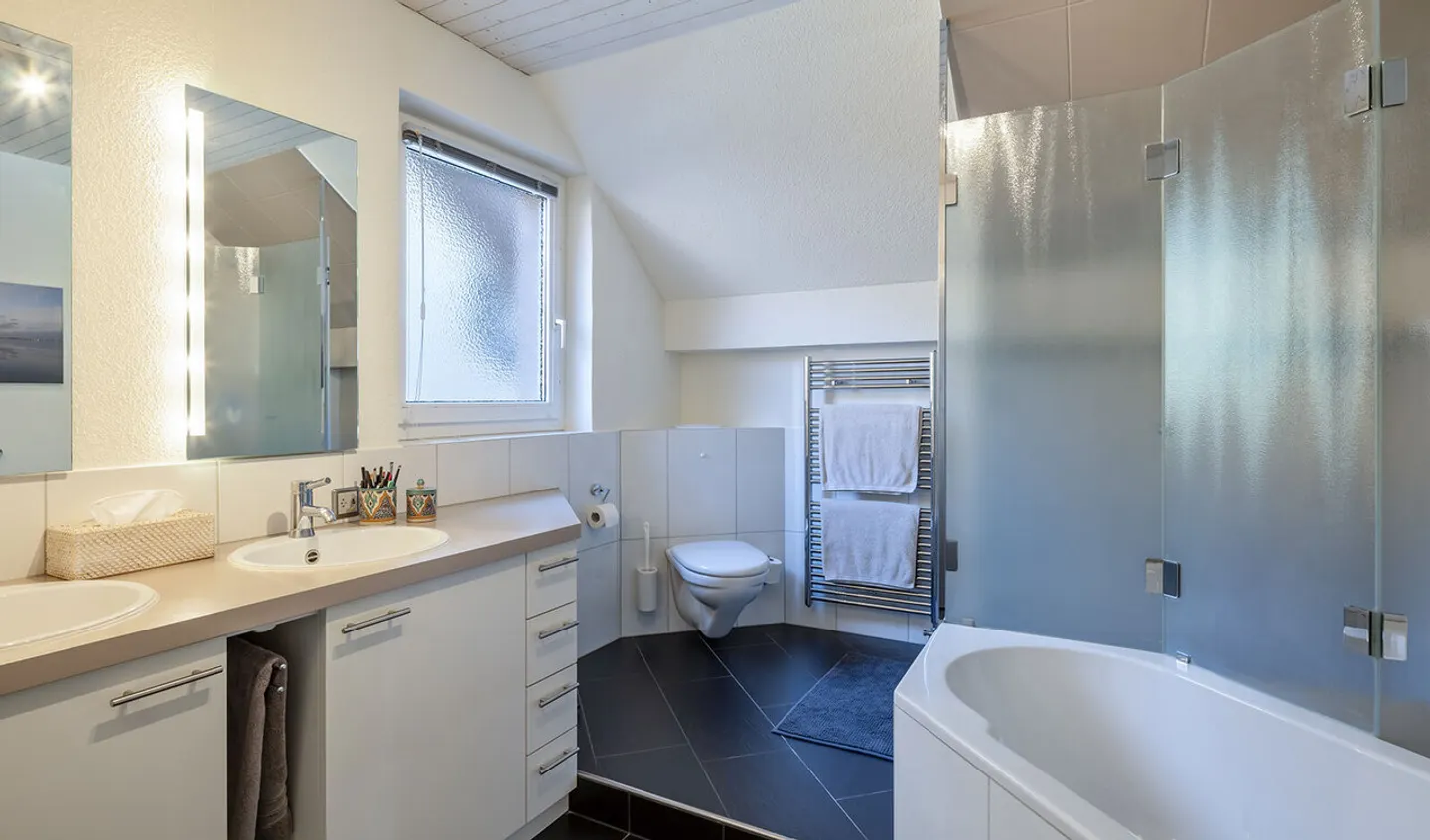 Lakeview Living - Living with Unobstructed Views - Photo 6 of 9