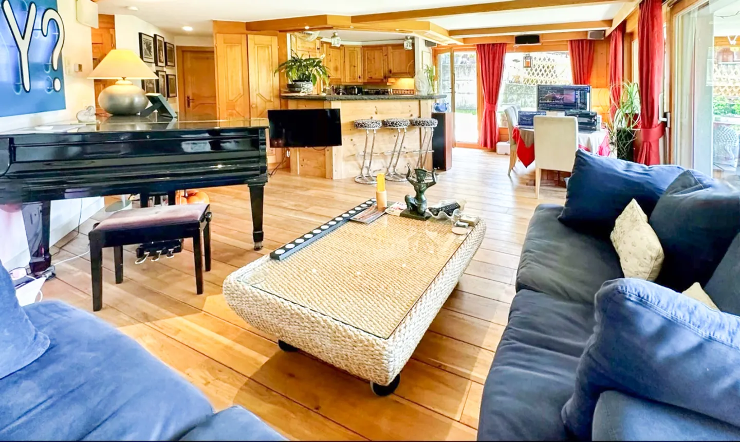 VERBIER - Bel appartement 4 pièces de plus de 110 m2 avec jardin ! - Photo 2 sur 3