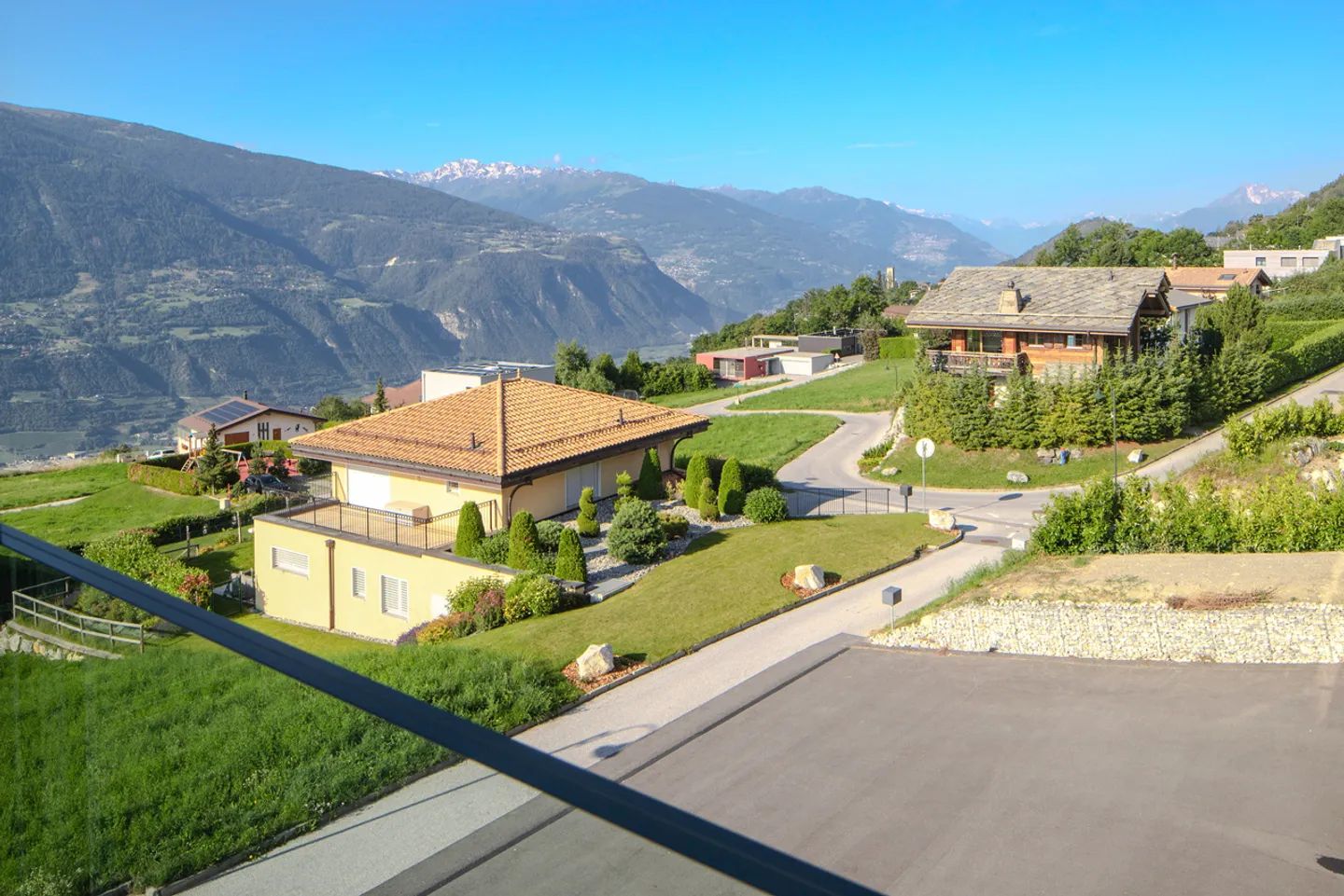 Moderne Architektur, natürliches Licht und außergewöhnlicher Blick - Foto 4 von 13