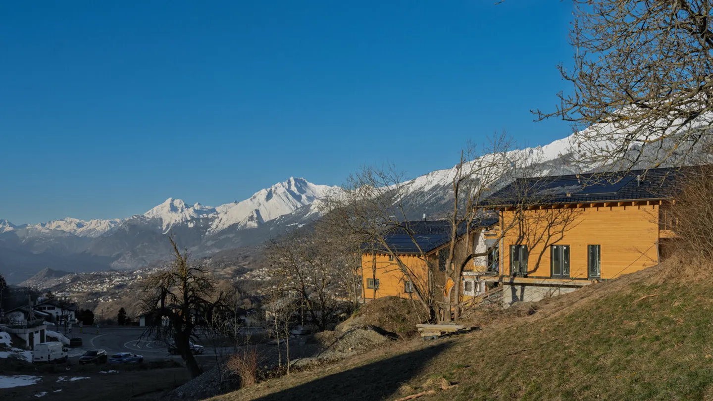 Neues Chalet in Lens - 4 Schlafzimmer, Bergblick und Fitness - Foto 5 von 10
