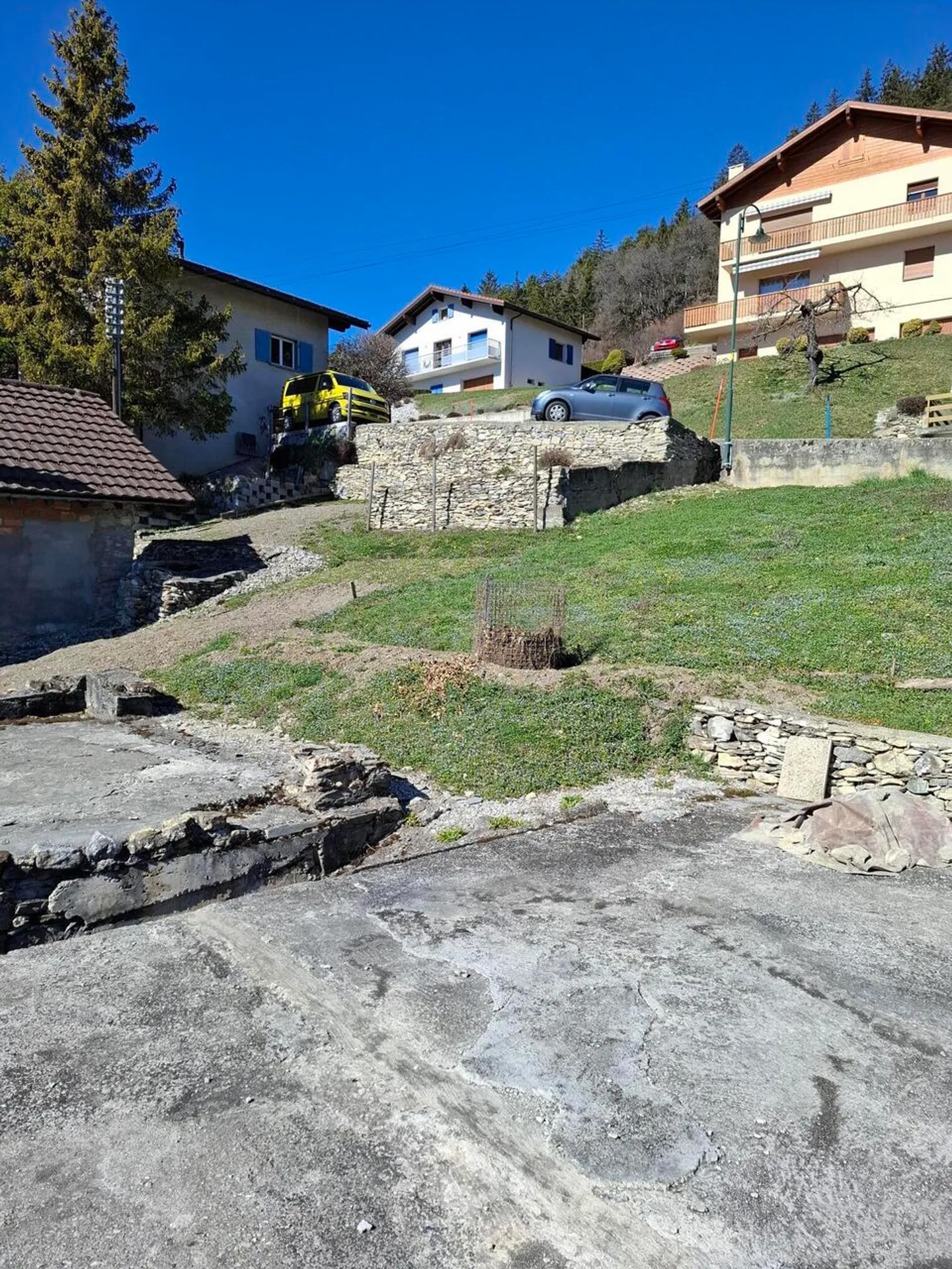 Terreno edificabile con garage e posti auto a Chermignon - Foto 5 di 9