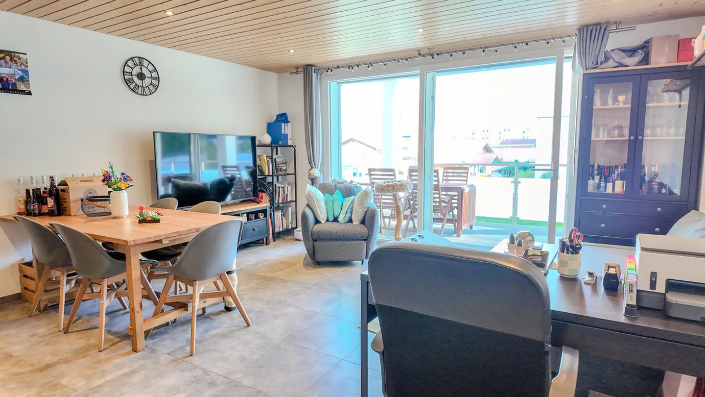 Luminosi 2.5 locali a Martigny con terrazza e vista libera! - Foto 1 di 5