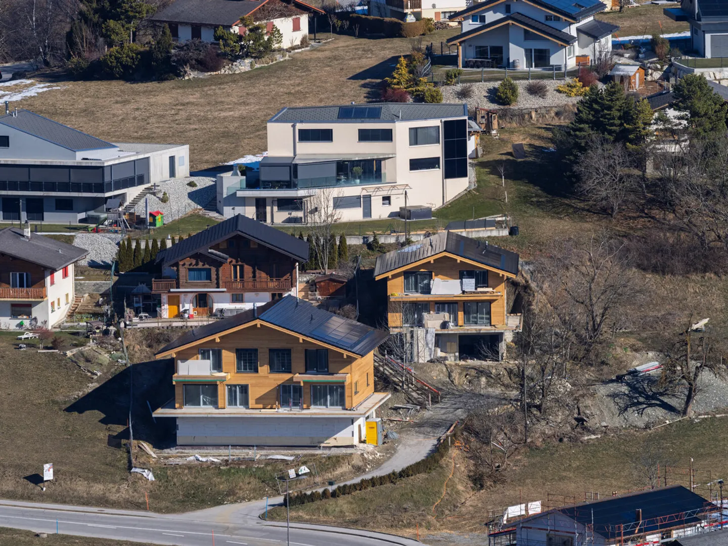 A contemporary haven facing the Alps - New chalet with 5 bedrooms in Lens - Photo 8 of 12