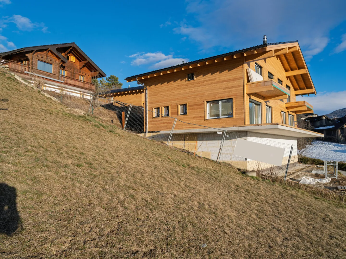 A contemporary haven facing the Alps - New chalet with 5 bedrooms in Lens - Photo 11 of 12