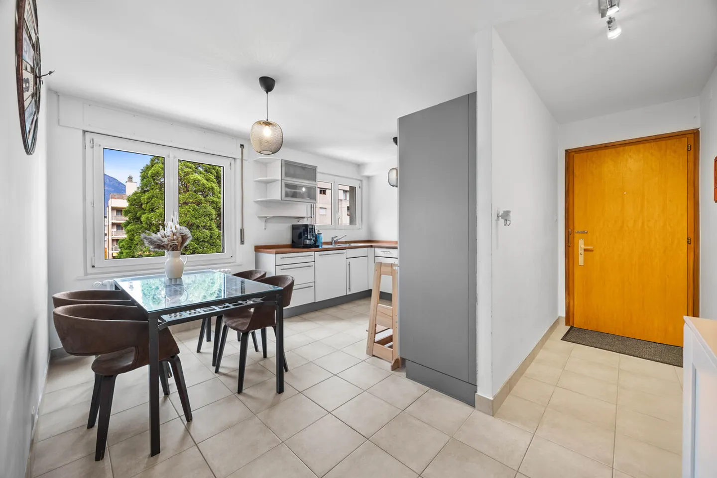 3.5 Room Apartment - Unobstructed View and by the Dranse - Photo 6 of 13