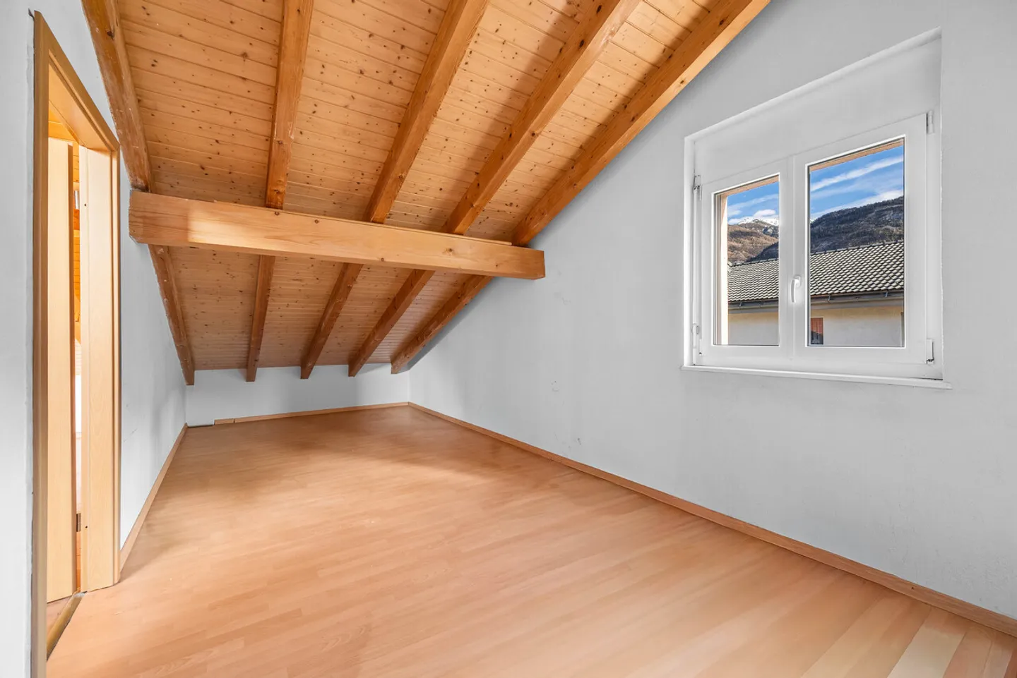 Saillon - villa on a plot of 1,153 m² with building land! - Photo 10 of 13