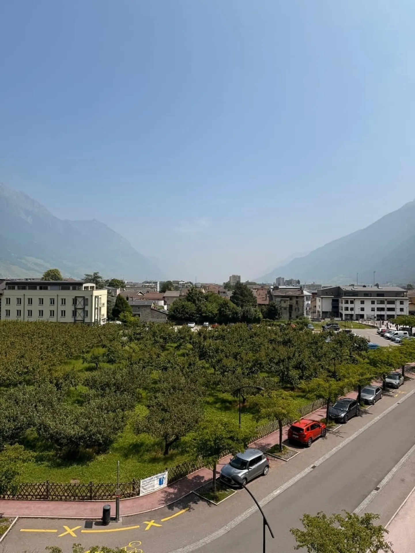 Ampio appartamento luminoso nel centro di Martigny - Foto 1 di 13