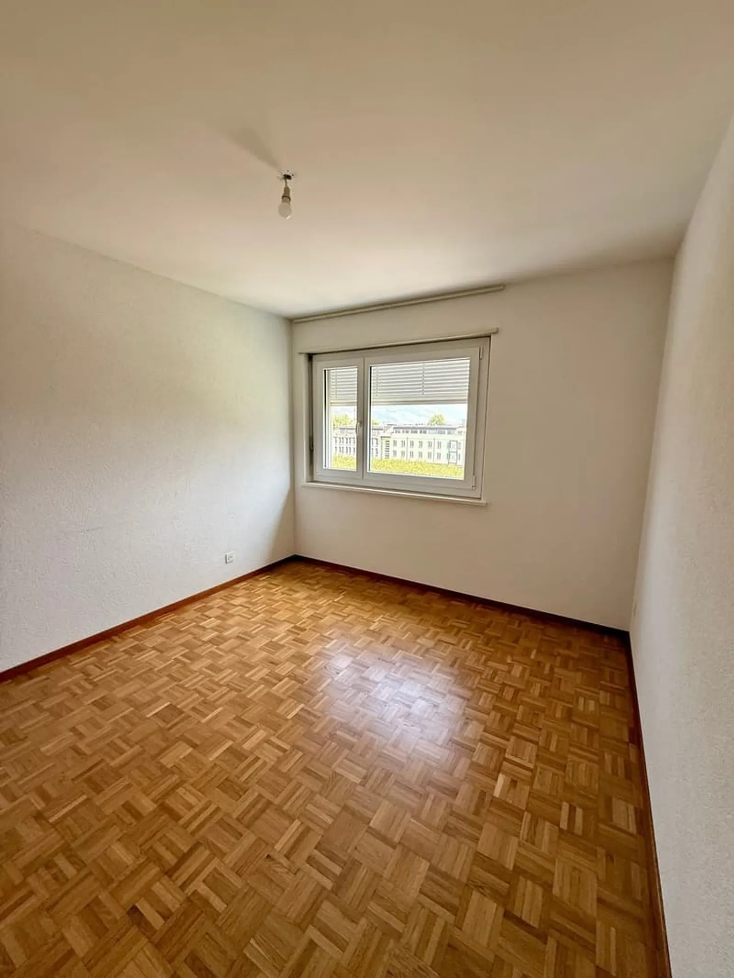 Ampio appartamento luminoso nel centro di Martigny - Foto 8 di 13