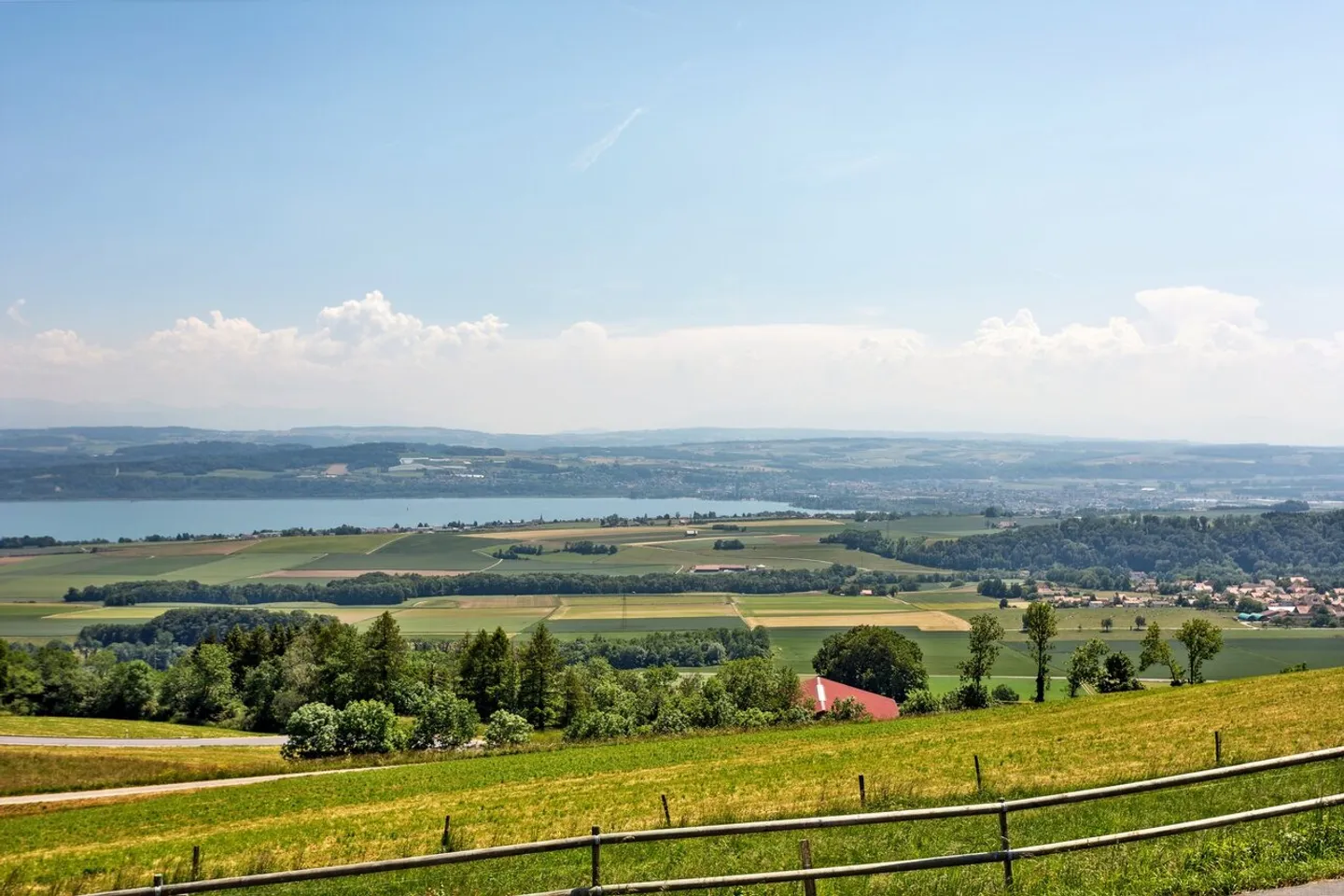 Exclusivité - Villa individuelle à Villars-Burquin avec vue Lac - Photo 13 sur 13