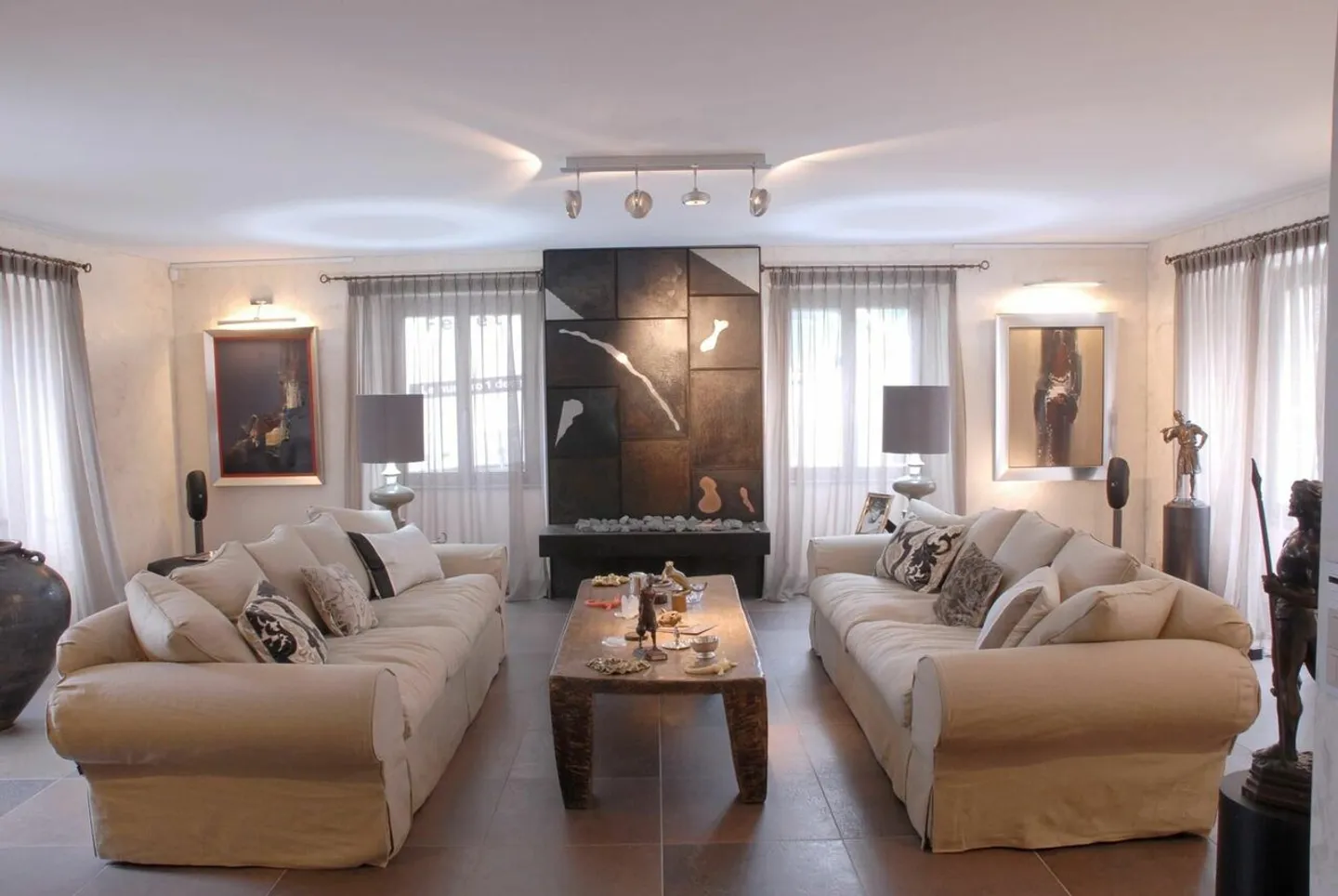 Casa con piscina interna e ascensore a Montricher (12 stanze) - Foto 5 di 13