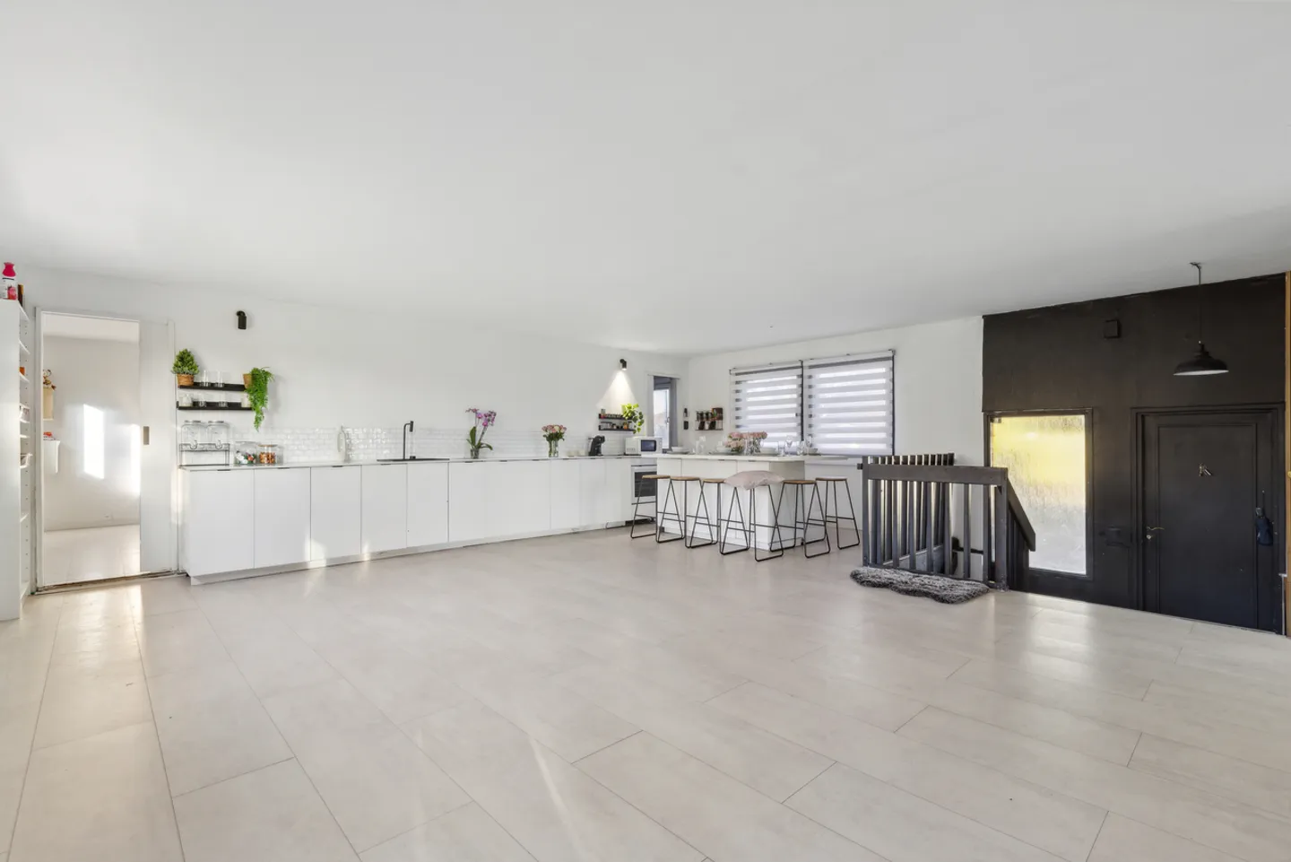 Einfamilienhaus mit 1200 m² Grundstück! - Foto 8 von 13