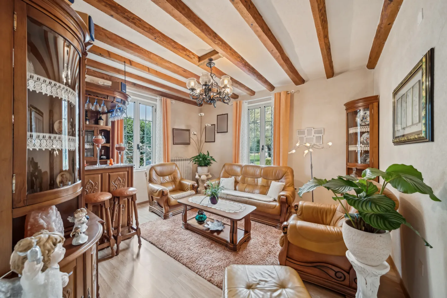 Vermietbares Haus mit 7,5 Zimmern in perfekter Lage! - Foto 4 von 13