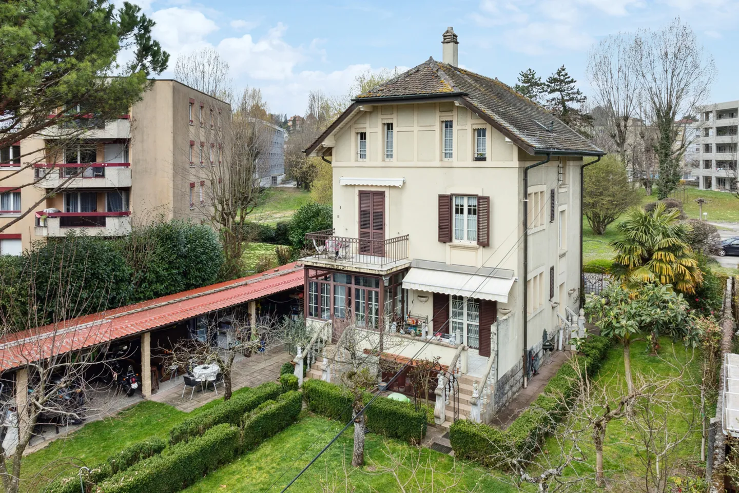 Vermietbares Haus mit 7,5 Zimmern in perfekter Lage! - Foto 3 von 13