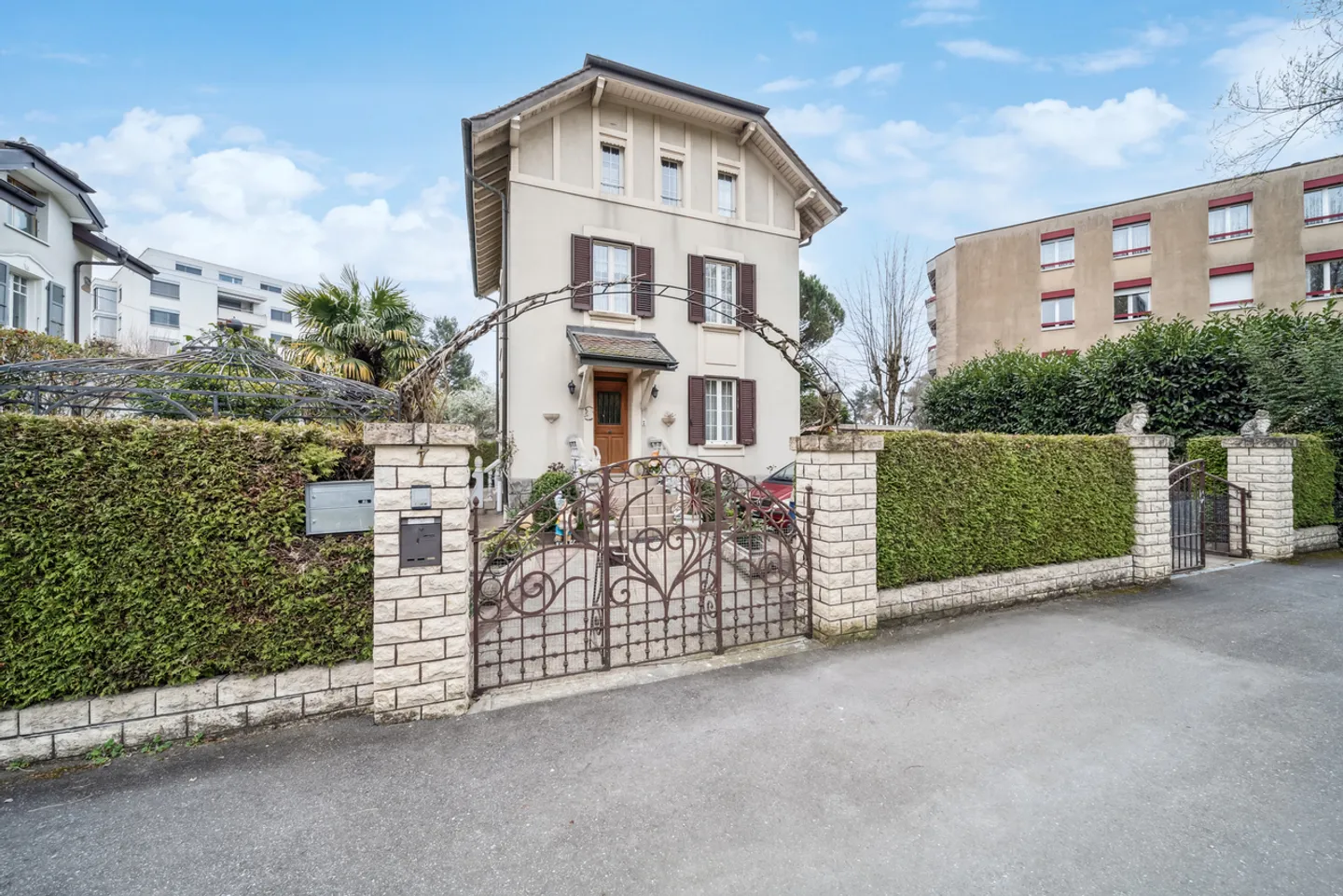 Vermietbares Haus mit 7,5 Zimmern in perfekter Lage! - Foto 1 von 13