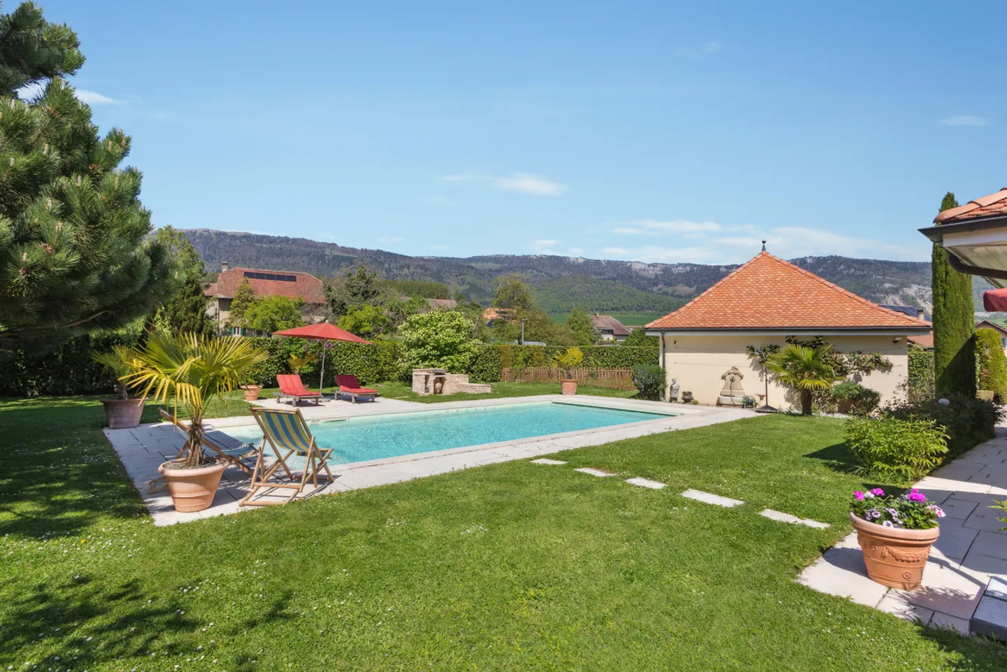 Seltene und einzigartige individuelle Villa in ländlicher Umgebung in Rances! - Foto 3 von 13