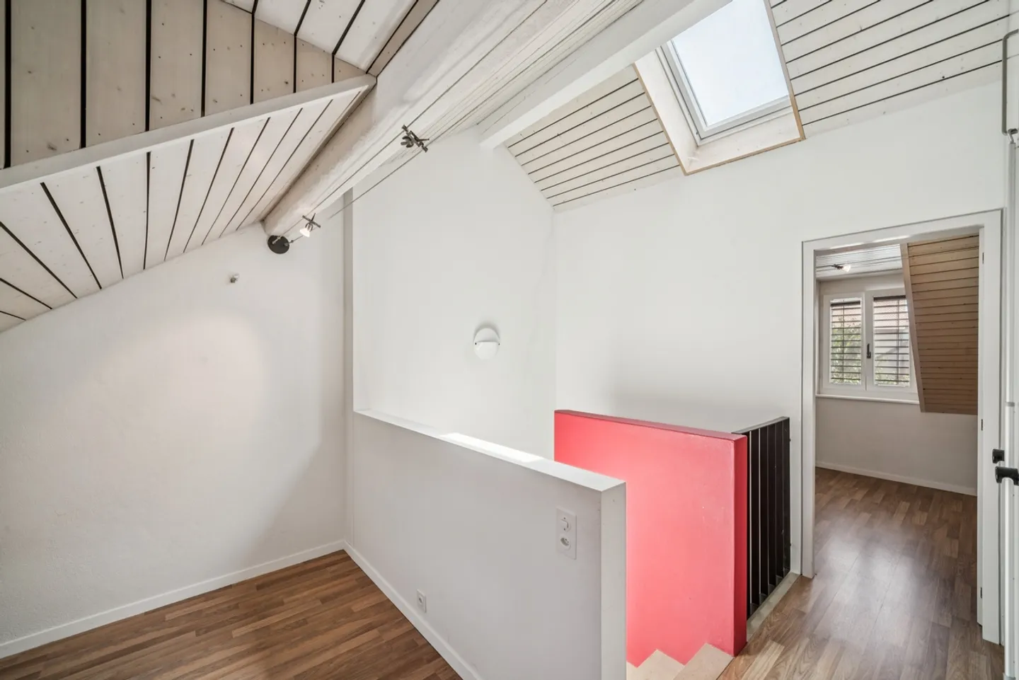 Dorfhaus 5,5 Zimmer mit Terrasse und Garten - in der Nähe des Bahnhofs - Foto 10 von 13
