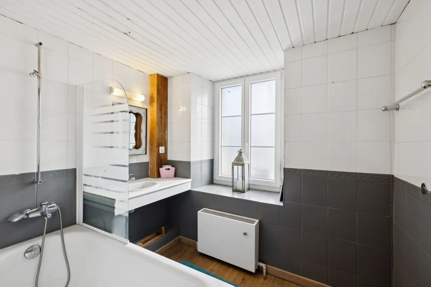 Characterful village home - Photo 7 of 12