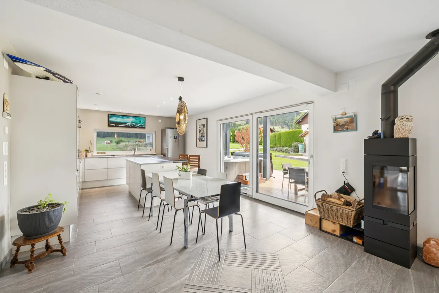 Bright Minergie AAA Detached House with Unobstructed View - Photo 4 of 13