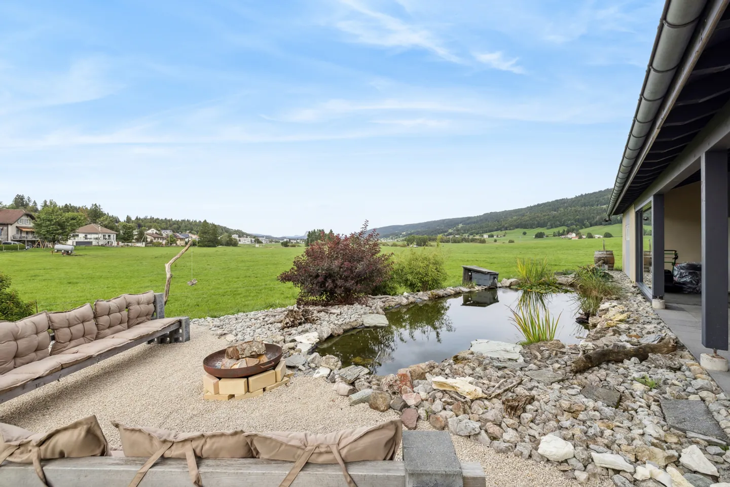 Bright Minergie AAA Detached House with Unobstructed View - Photo 1 of 13