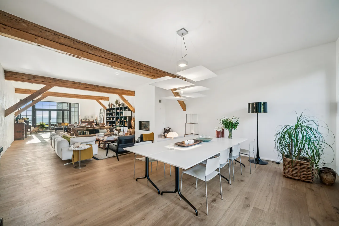 House with garden - two independent apartments - Photo 1 of 13