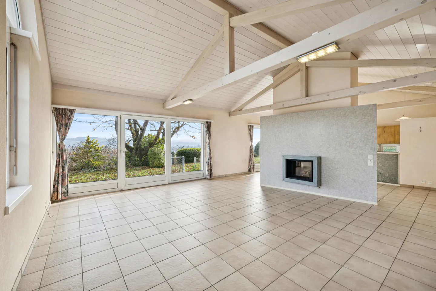 Maison d'architecte - Emplacement rare et vue imprenable sur le lac - Photo 4 sur 9