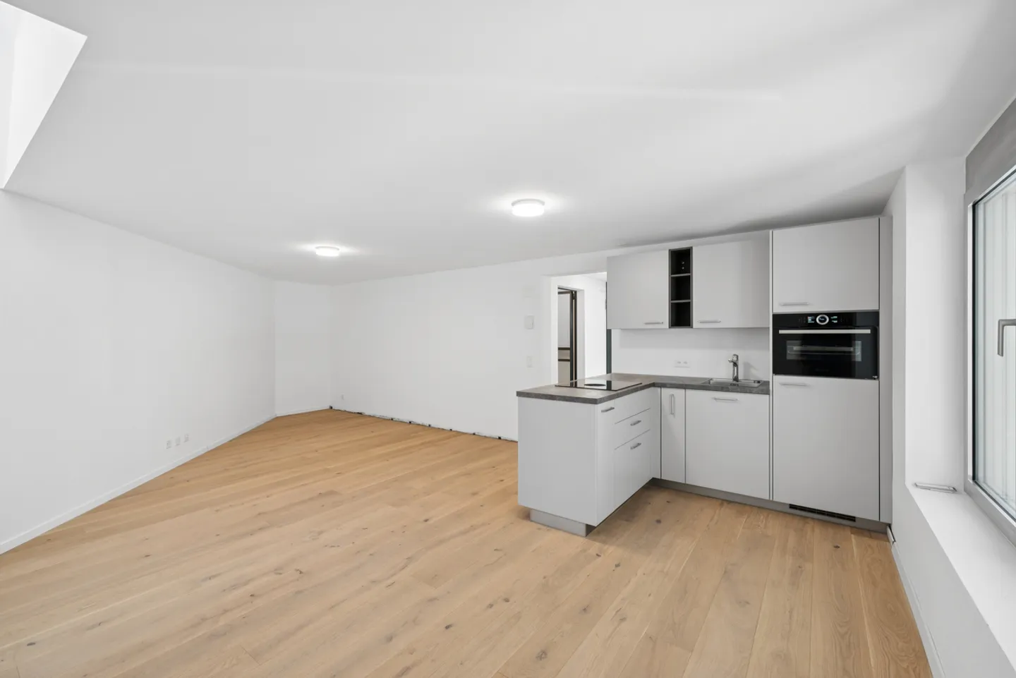 Nuovo studio a Valeyres-sous-Montagny, con posto auto esterno - Foto 3 di 9