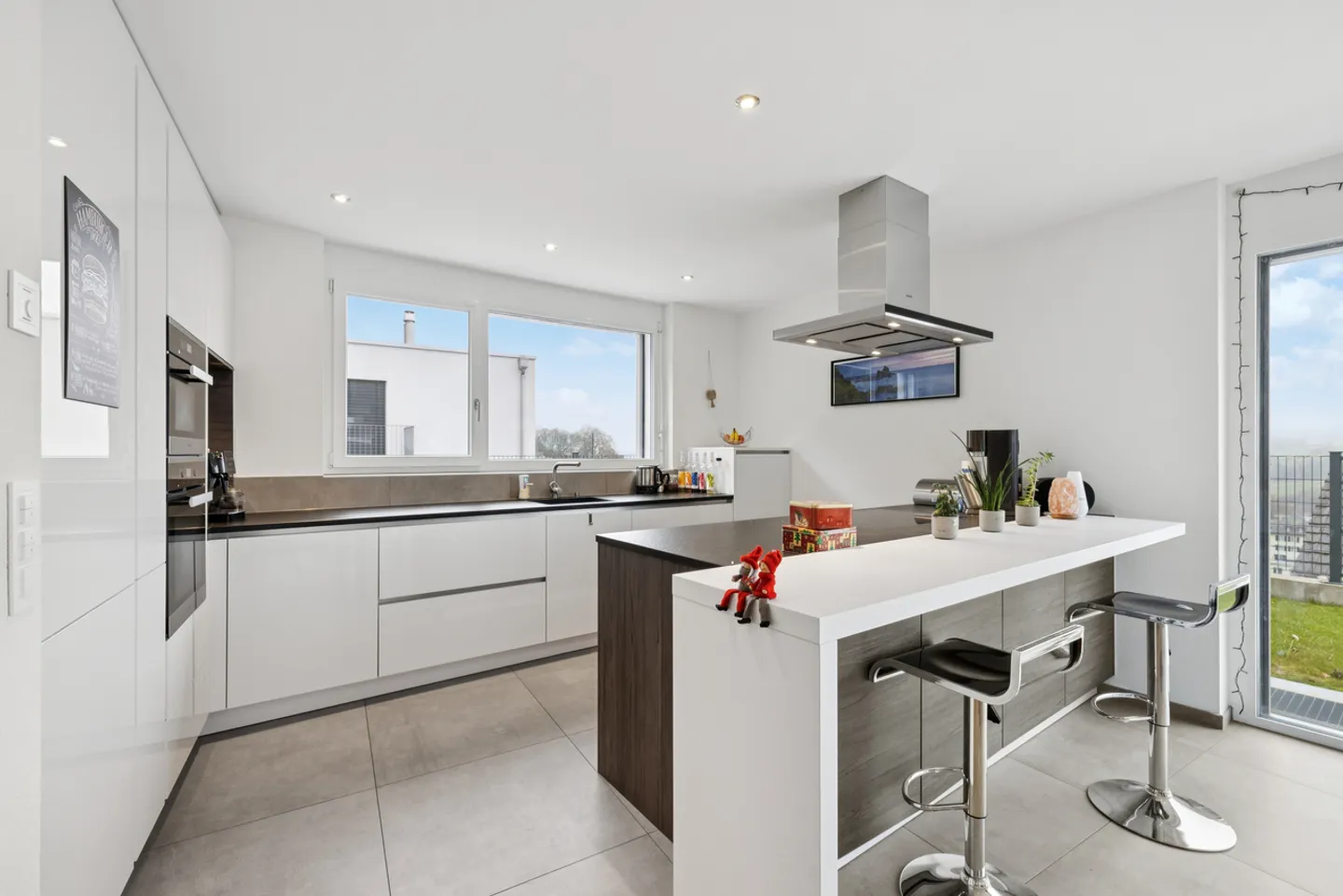 Heartthrob: contemporary house with panoramic view - Photo 3 of 13