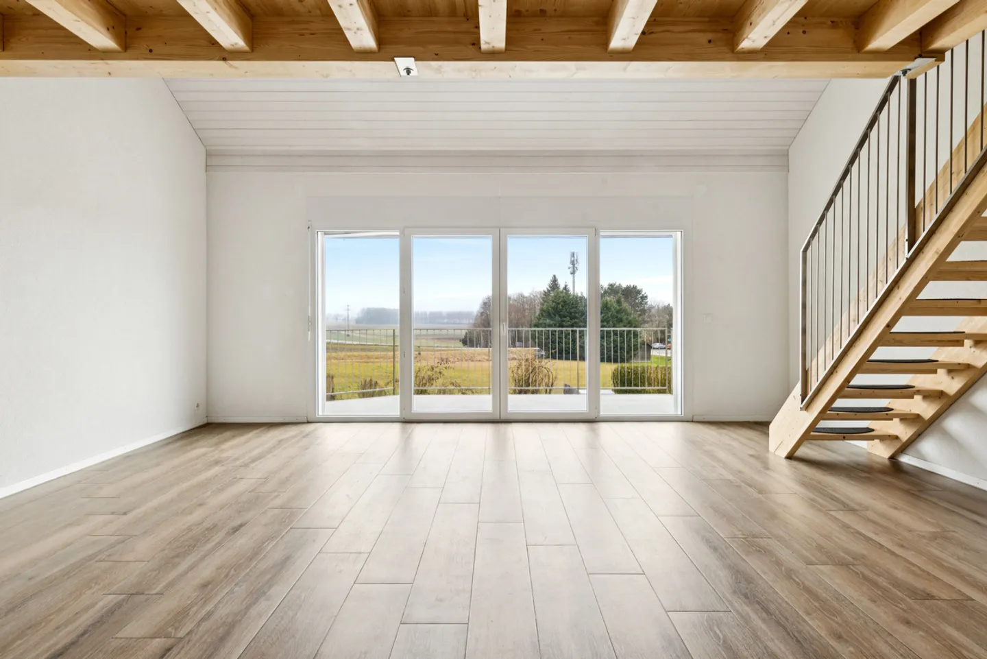 Bel appartement avec mezzanine - Photo 6 sur 13