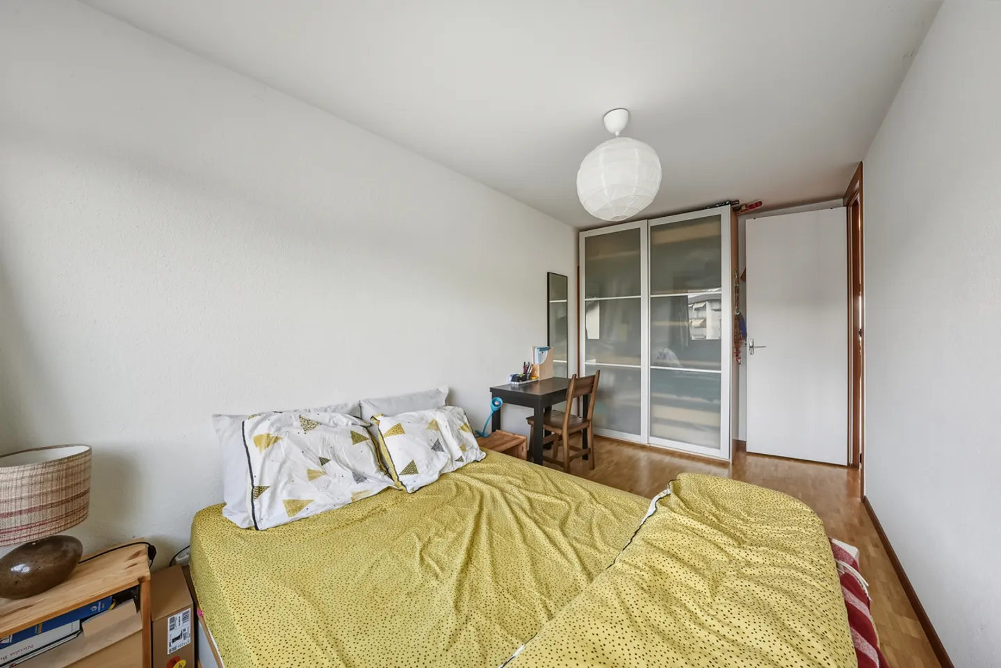 Penthouse in a quiet location with stunning views of the lake and mountains - Photo 8 of 13