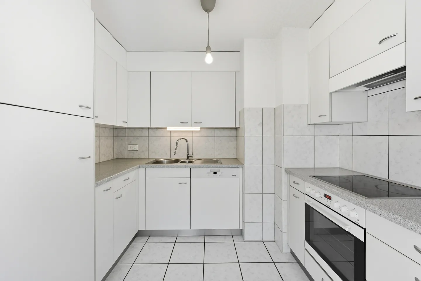 Appartement spacieux avec jardin - Photo 6 sur 13