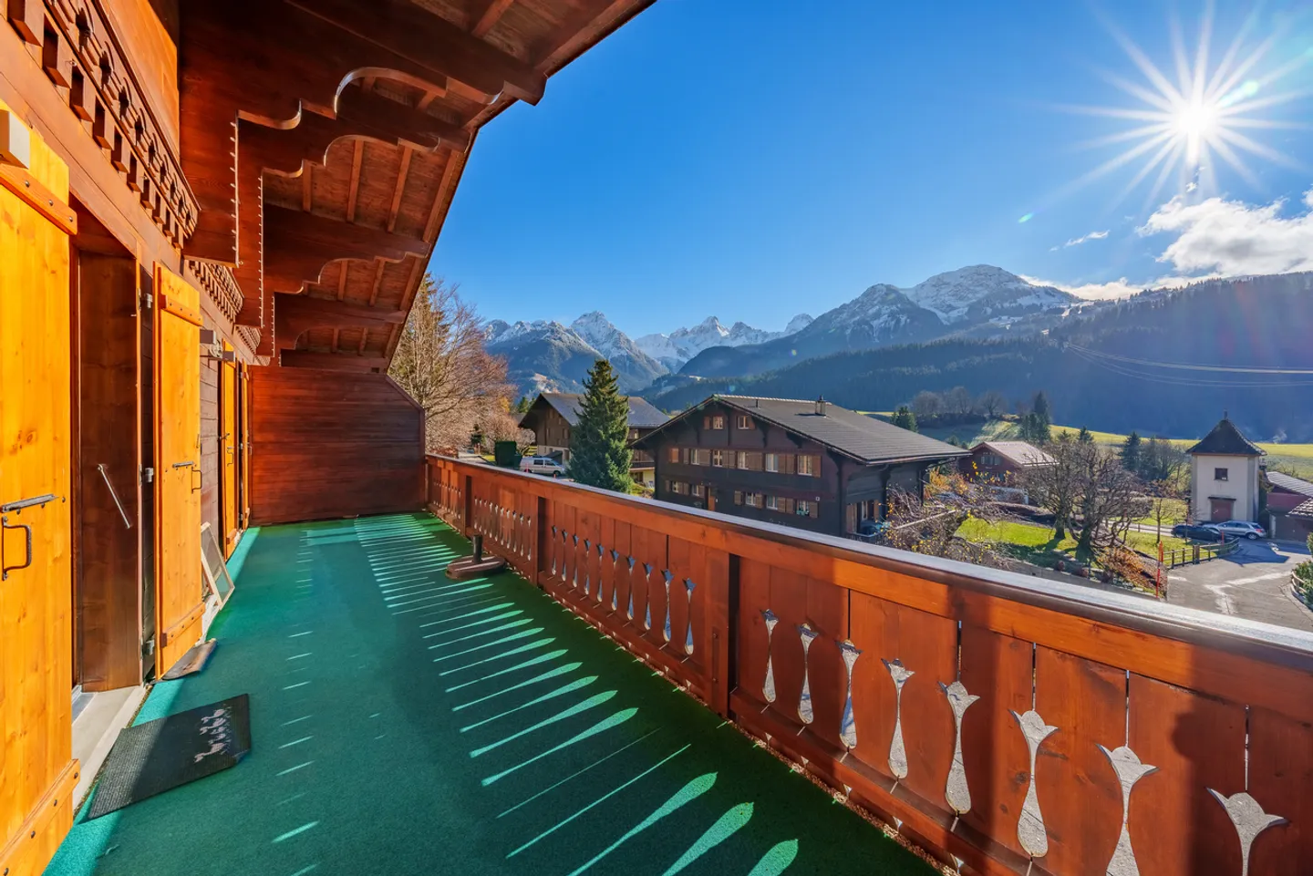 Duplex apartment with panoramic view 20 min from Gstaad - Photo 3 of 13