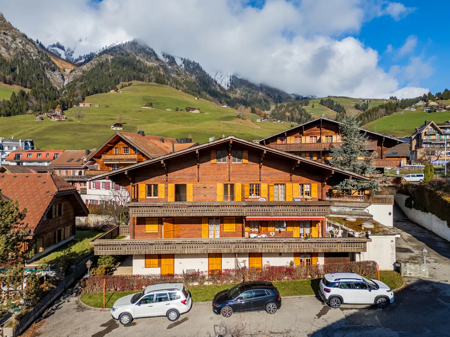 Duplex apartment with panoramic view 20 min from Gstaad - Photo 2 of 13