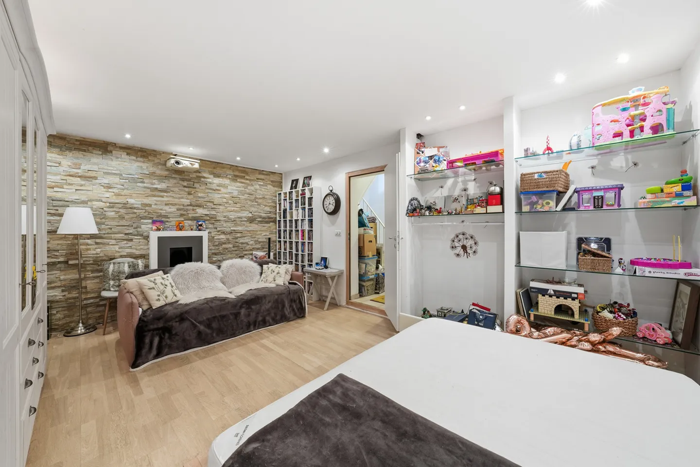 Terraced house with 5.5 rooms, garden and stunning view of the lake - Photo 12 of 13