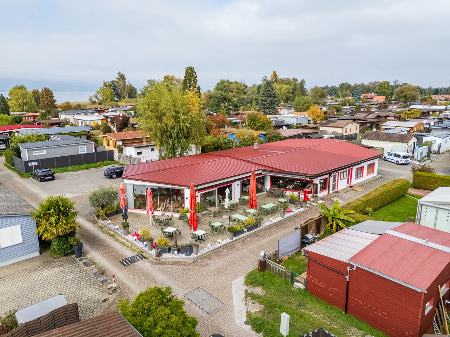 Restaurant in a privileged setting by Lake Neuchâtel - Photo 2 of 13