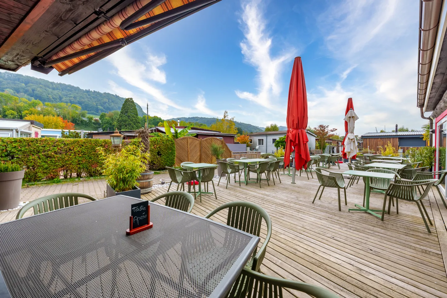 Restaurant in a privileged setting by Lake Neuchâtel - Photo 6 of 13