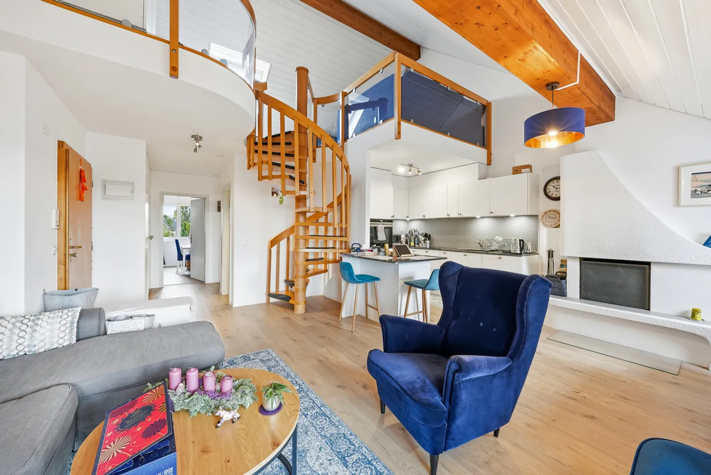 Charmant Appartement Duplex avec Vue Lac - Photo 3 sur 13